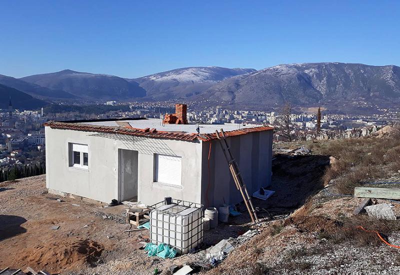 Hercegovina:  Jednoj obitelji napravili kuću, drugoj platili dug za struju