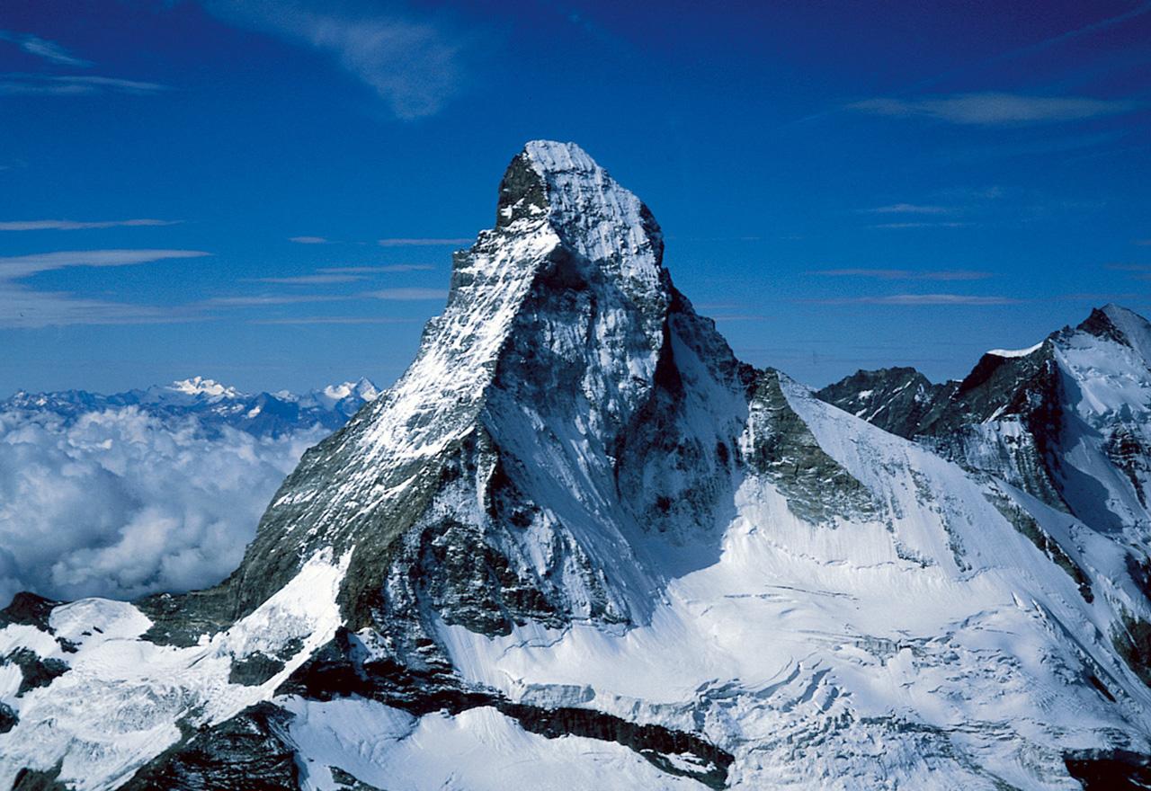 Что такое пик ми. Гора Маттерхорн в Швейцарии. Пик Маттерхорн Швейцария. Matterhorn гора в Швейцарии. Вершина Маттерхорн Альпы.
