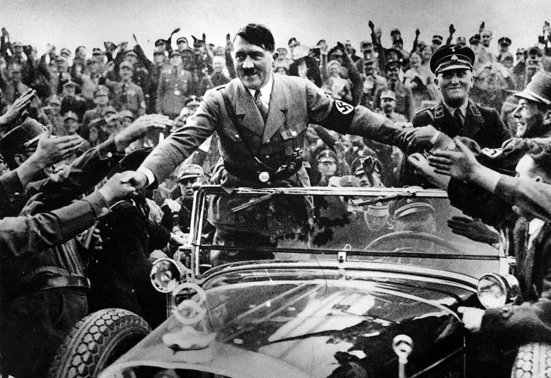 Hitler u masi - Prije 90 godina Adolf Hitler imenovan je za njemačkog kancelara