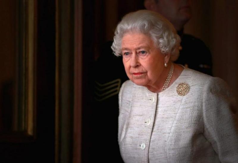 Engleska kraljica raspisala natječaj: Traži perača suđa, plaća 22.300 eura