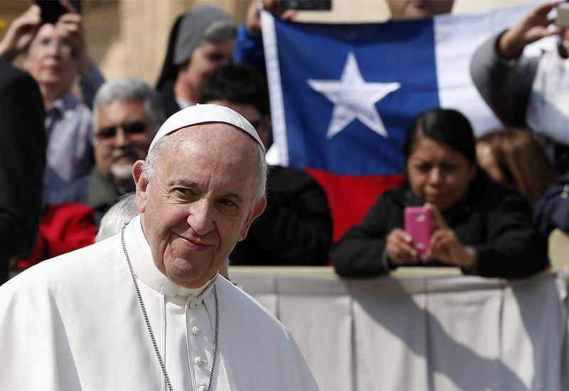 Papa u Peruu pozvao na borbu protiv "virusa korupcije"