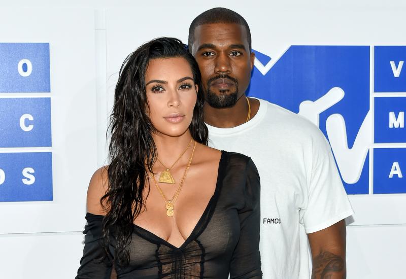 Kim Kardashian i Kanye West dobili četvrto dijete   