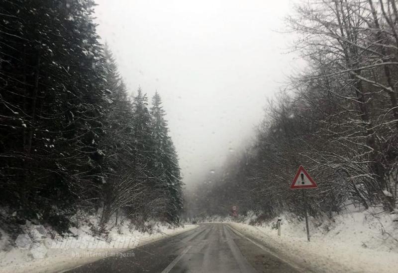 Snijeg na bh. cestama -  BiH: Otežan promet zbog snijega