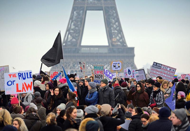 I Parižanke se pridružile posvjedima protiv seksualnog uznemiravanja i diskriminacije