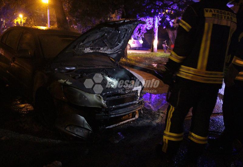 Mostar: U požaru izgorio osobni automobil