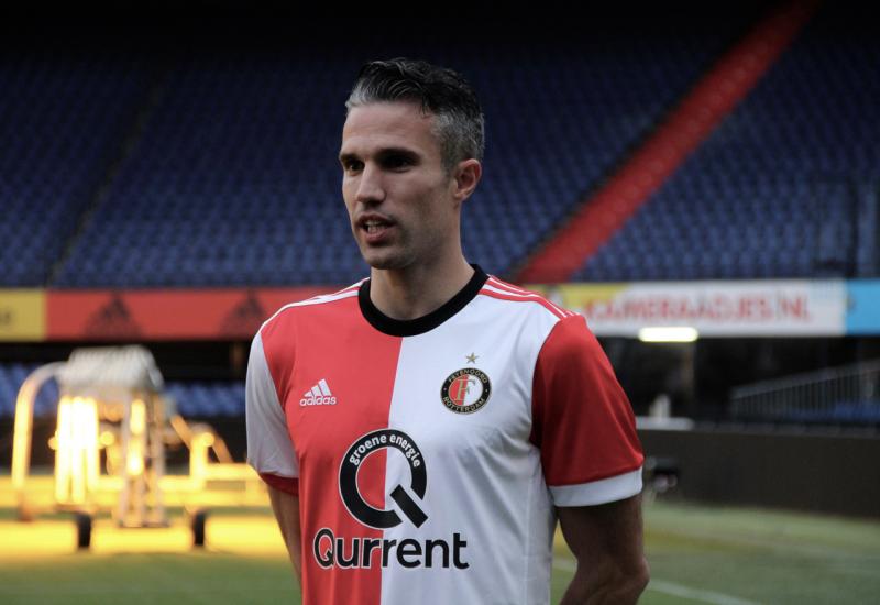 Van Persie predstavljen u Feyenoordu: Sretan sam što sam ponovno ovdje