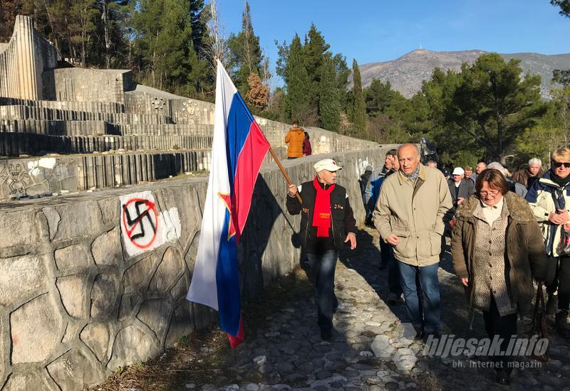 Gosti iz Slovenije s domaćinima dolaze na Partizansko spomen obilježje - Slovenski partizani šokirani stanjem spomen obilježja u Mostaru