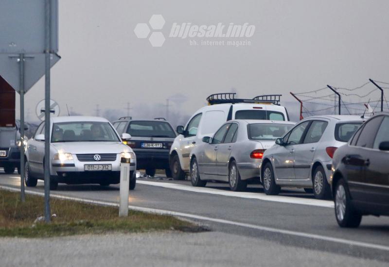 Lakši sudar izazvao je jutros velike gužve na prometnici M-17 - Mostar: Sudar izazvao velike gužve na prometnici M-17