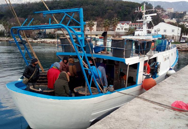 Crnogorska policija provjerava brodicu 'Ericu' s emigrantima iz Sirije
