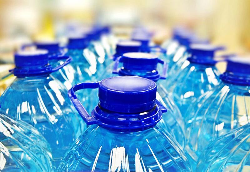 EU želi da ljudi prestanu piti kupovnu vodu