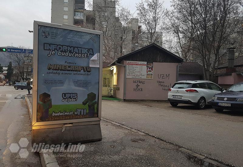Mostar: Reklama 'pošla' na cestu   