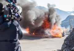 Voditeljima Top Geara tijekom snimanja se zapalio Alpine 110