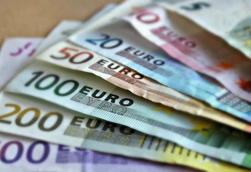 Dijaspora poslala u BiH rekordnih 1,5 milijardi eura