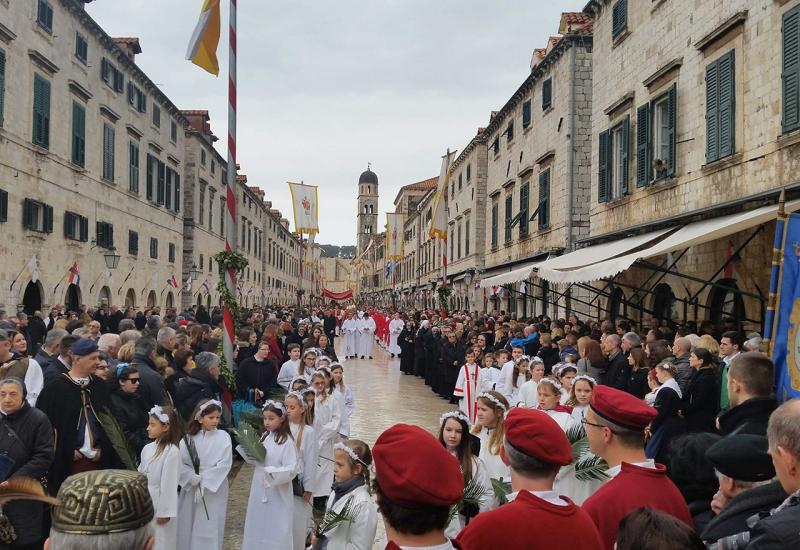 Sudjelovali su u veličanstvenoj procesiji sa svečevim relikvijama - Grahovljani na Festi sv. Vlaha u Dubrovniku
