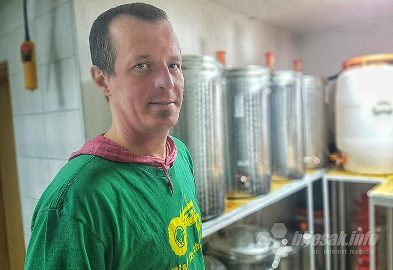 Arslan Mesihović, jedan od pionira homebrewinga u BiH, čovjek koji stoji iza projekta  - piva
