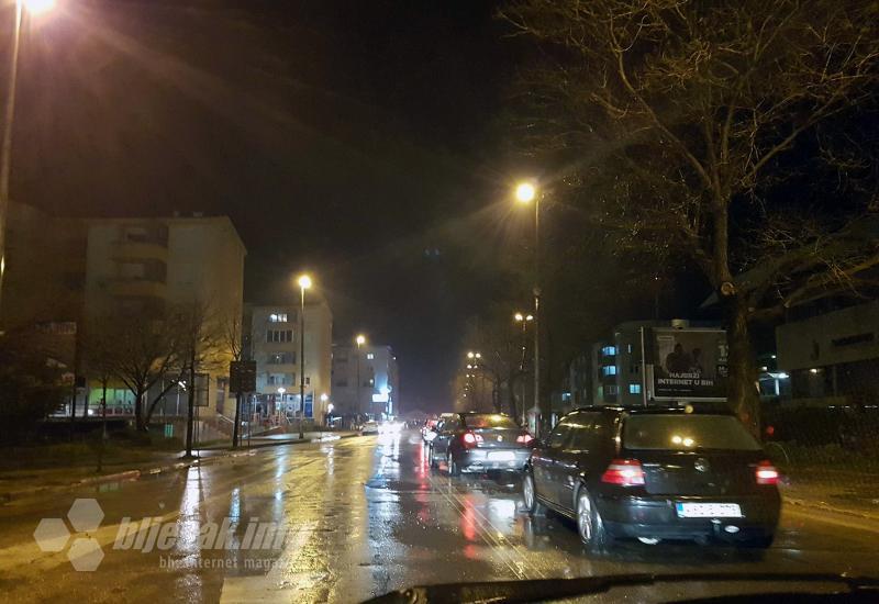 Prometna nesreća u Ulici Maršala Tita - Mostar: Dva sudara u 50 metara