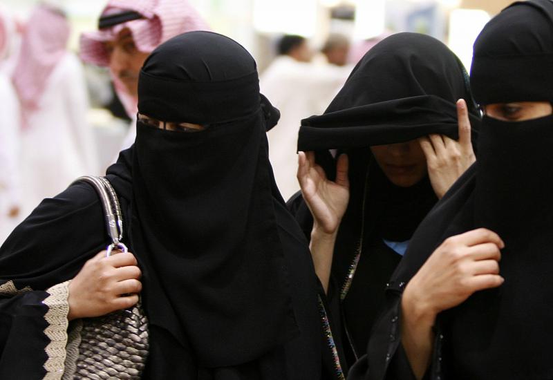 Vjerski čelnik tvrdi: Žene u Saudijskoj Arabiji ne moraju nositi abaje