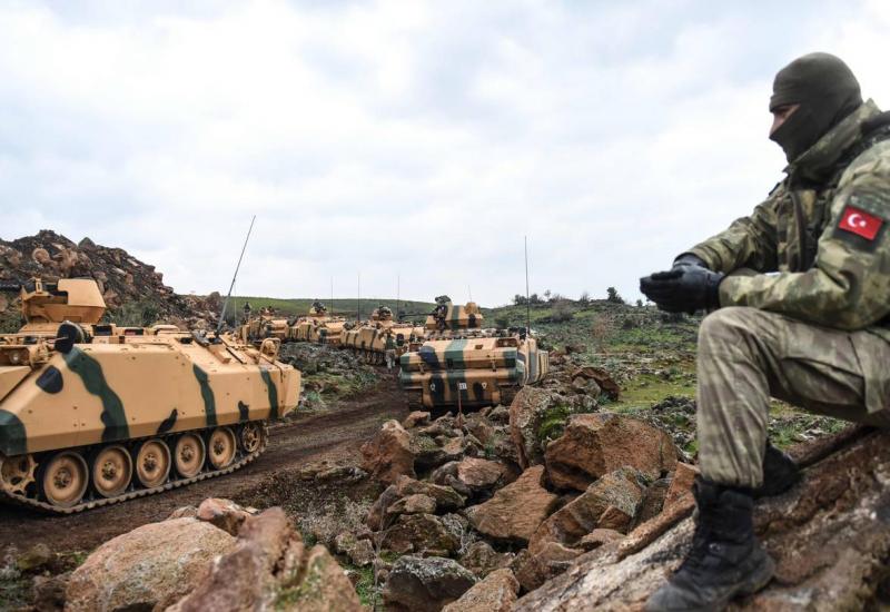 Turska vojska u operaciji  - Turska prijeti SAD-u: Ne obustavljajte nam isporuku oružja!