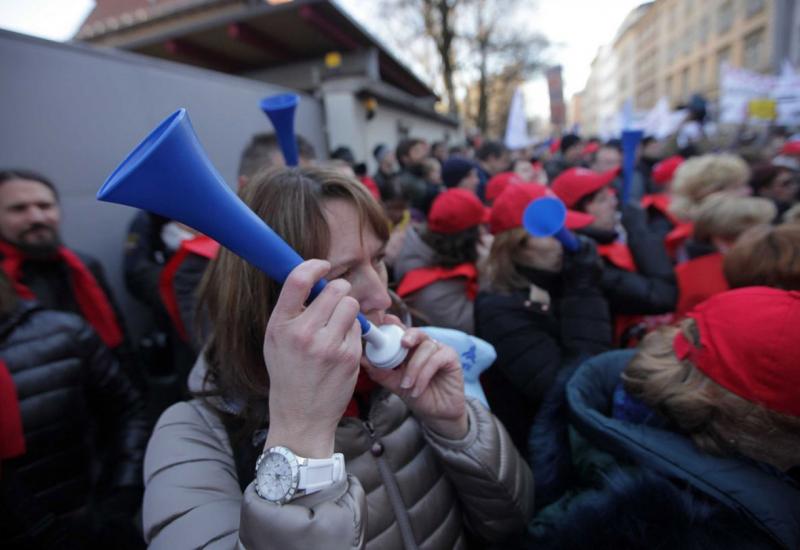 Slovenija: Štrajk učitelja i nastavnika, 1000 osnovnih i srednjih škola ne radi
