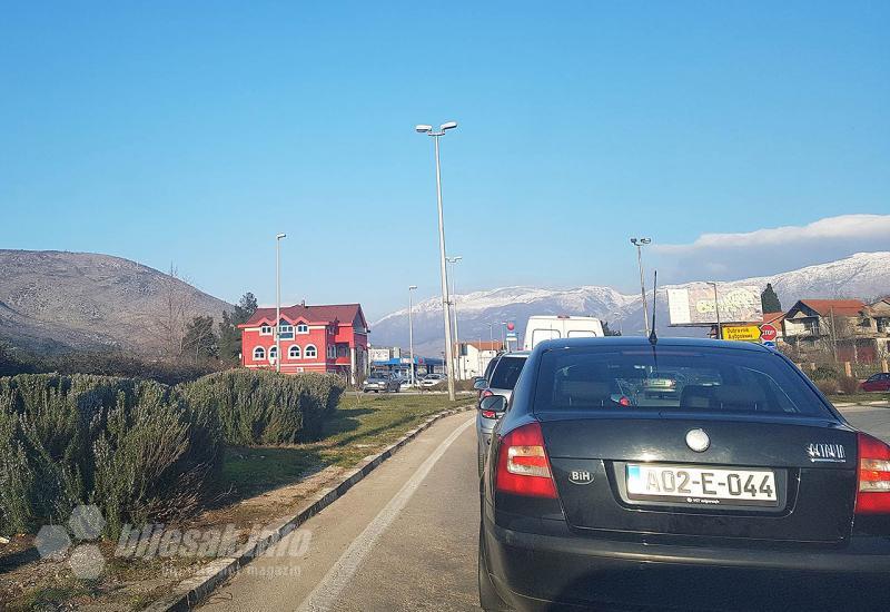 Gužve prema M-17 - Mostarski vozači ogorčeni: Most nema svrhu, gužve su još veće