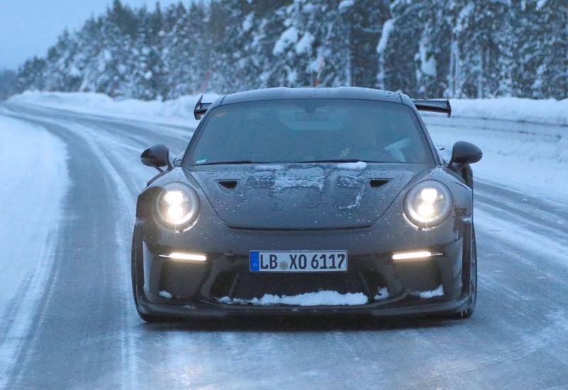 Porsche 911 GT3 RS uočen prije punog otkrivanja u Ženevi