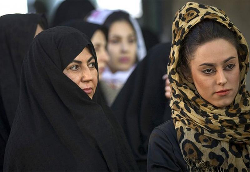 Iran zbunjen: Prisilila muža da oženi prijateljicu, a sada muž neće razvod