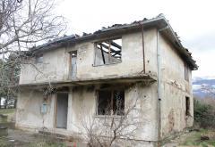 Piroman u Salakovcu samohranog oca petero djece ostavio bez krova nad glavom 