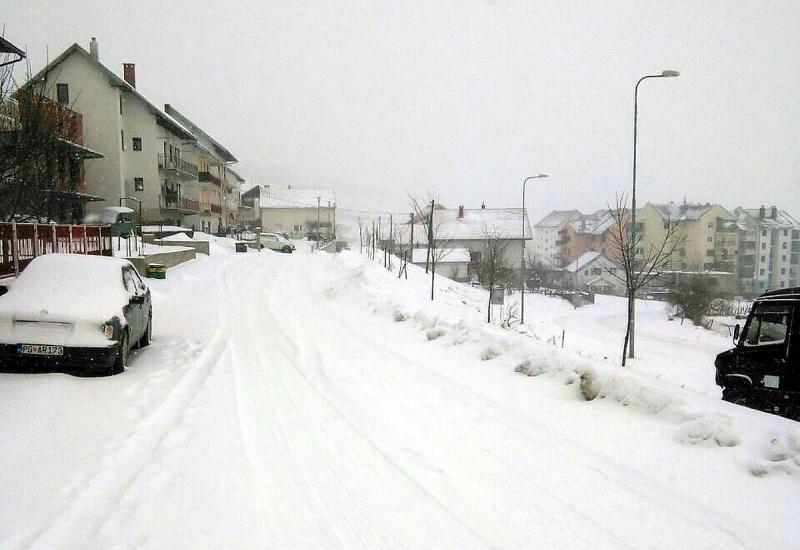 Mećava i oblini snijeg pogodili istočnu Hercegovinu   