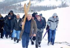 Ni snijeg i ni hladnoća nisu omeli vjernike na Putu križa u Uzdolu