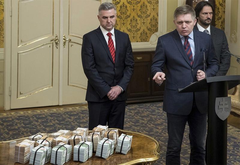 Ministar podnio ostavku, a premijer ponudio milijun eura za informaciju o ubojstvu novinara