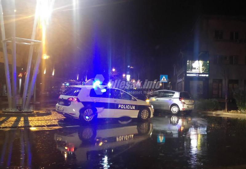 Mostar: Sudar Renaulta i Audija na kružnom toku