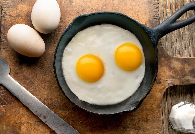 Zašto ne treba peći jaja na suncokretovom ulju?