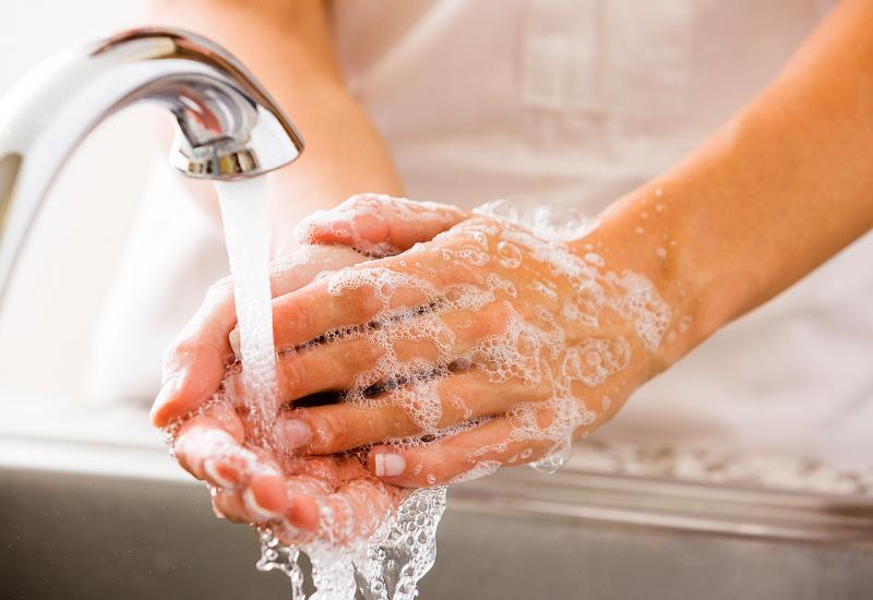 Žene temeljitije peru ruke od muškaraca 