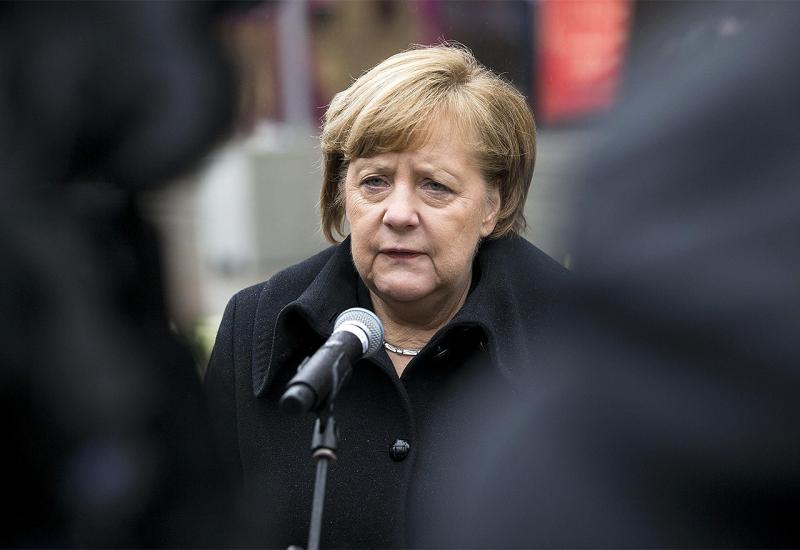 Merkel planira sastanak s Trumpom krajem mjeseca