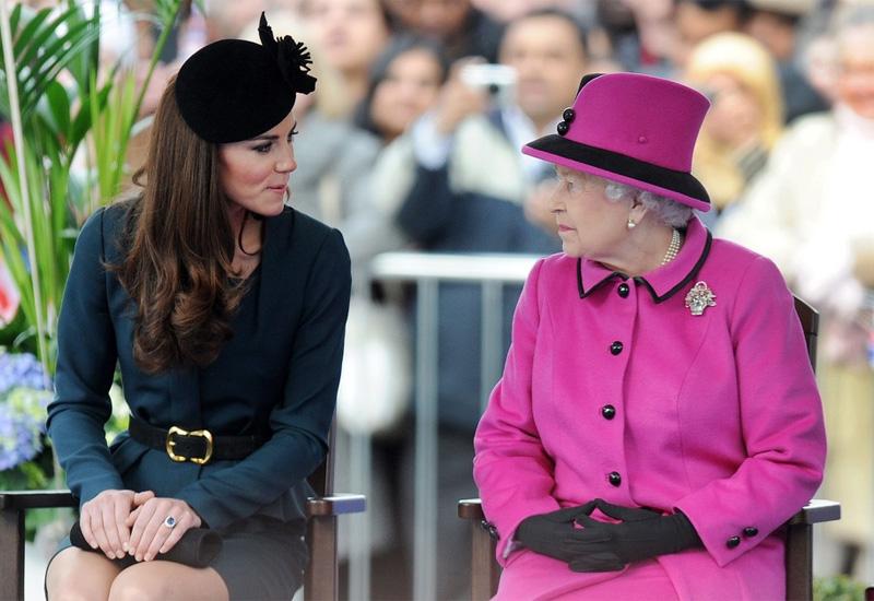 Meghan Markle prvi put u javnosti sa kraljicom Elizabetom II