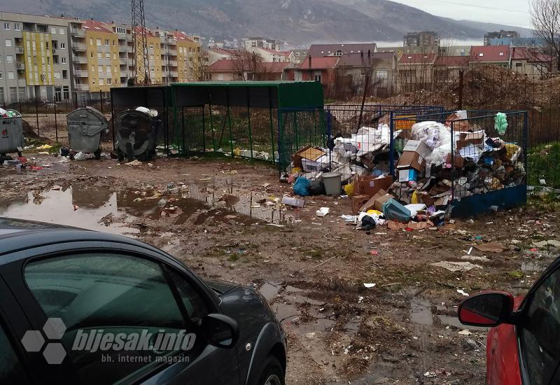 Smeće u naselju Rudnik - Grad Mostar bogatiji za još jednu mini-deponiju smeća