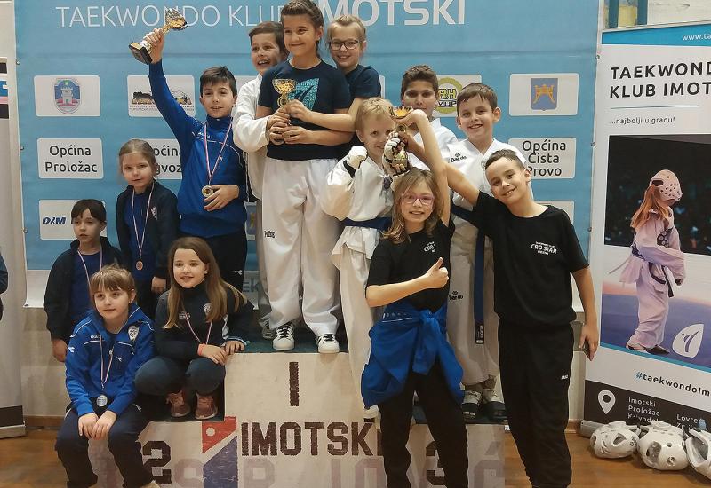 Mostarski klub Cro Star osvojio 15 medalja i pehar