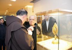 U Mostaru izložena relikvija Svetog križa