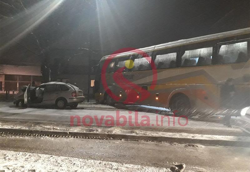 U sudaru Globtour autobusa i Škode smrtno stradala 21-godišnjakinja