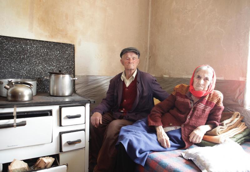 Hercegovački par u braku 70 godina: Morali smo raditi, ali smo se i milovali