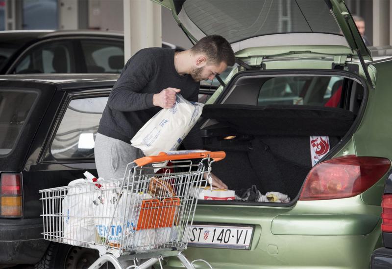 Hrvati masovno idu u shopping u BIH: Pomama za slatkišima i lijekovima
