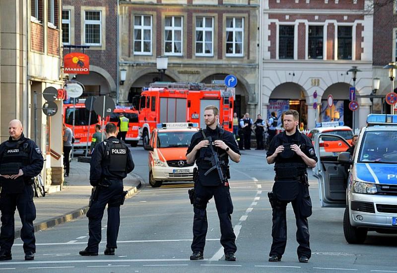 Policija traga za motivima napada u Muensteru