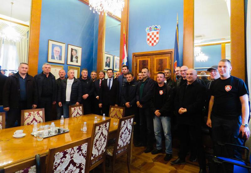  - Zadarski vatrogasci donirali vatrogasno vozilo DVD-u Korita Bosansko Grahovo