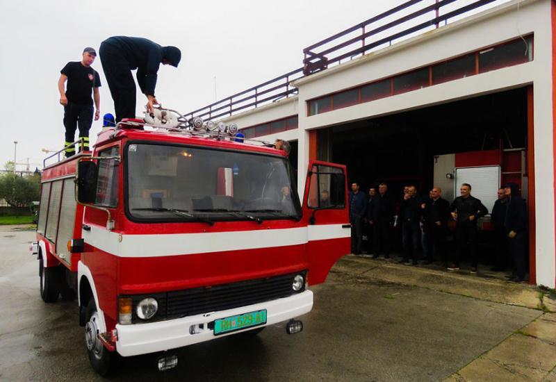  - Zadarski vatrogasci donirali vatrogasno vozilo DVD-u Korita Bosansko Grahovo