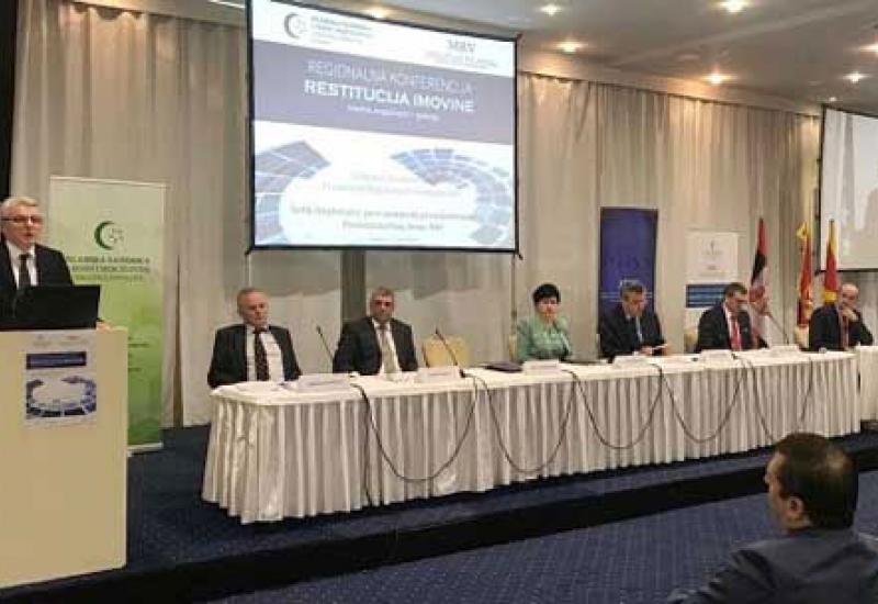 Konferenciji su nazočili predstavnici svih nivoa vlasti u BiH i država regije - Regionalna konferencija - Što prije donijeti zakon o restituciji imovine