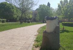 Park Zrinjevac: Oštećene kante i rasvjeta