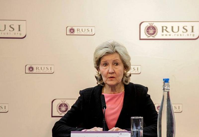 Kay Bailey Hutchison - Hutchison: BiH je na pravom putu