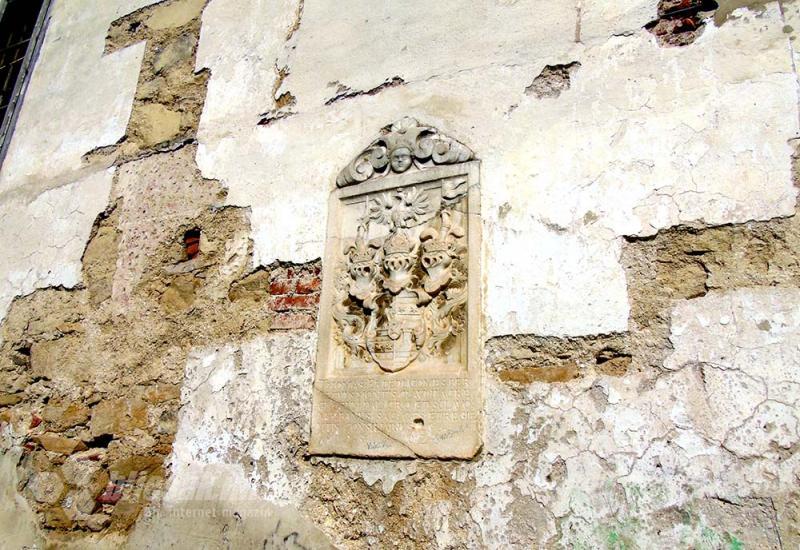 Jastrebarsko, grad Erdödyja, Vladka Mačeka i zaključanih crkvi