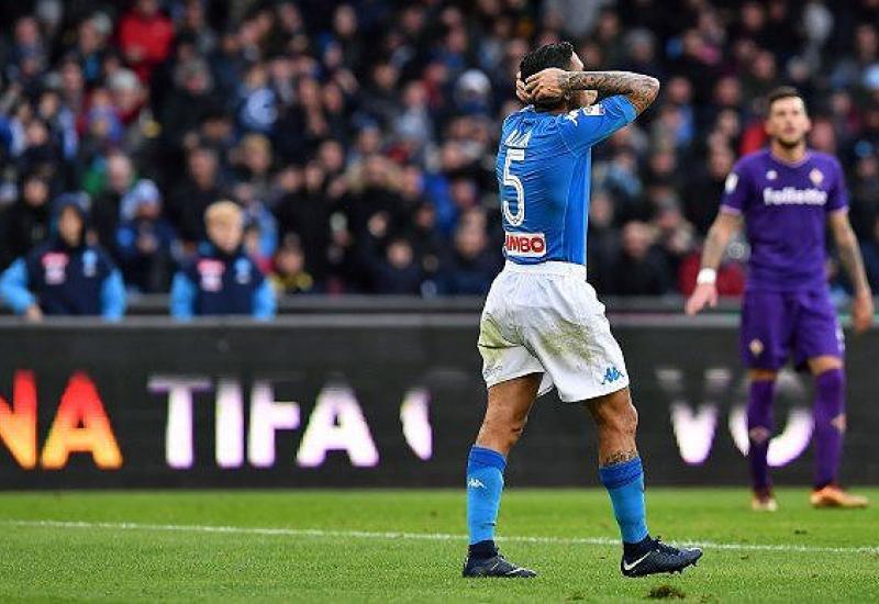  - Suze u Napulju: Poraz Napolija u Firenci, Juventus praktički prvak