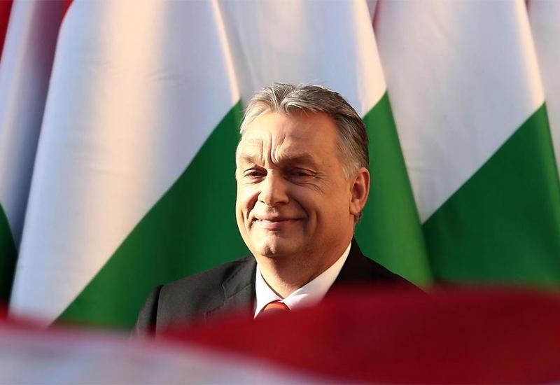 Orban: EU treba zaustaviti "invaziju" migranata